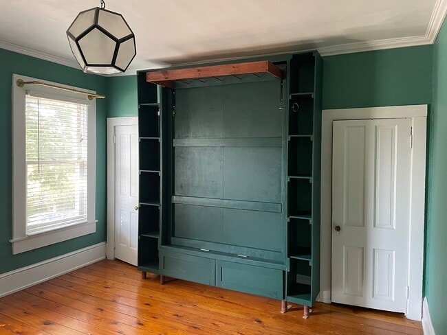 Building Photo - 946 Hunter Ave