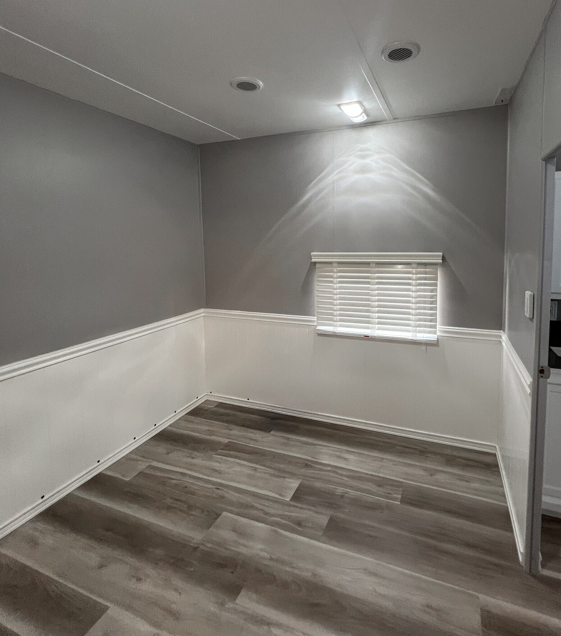 Building Photo - 6501 SE 55th St