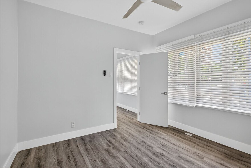 Building Photo - 405 W 3rd St