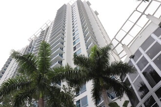 Building Photo - 2681 N Flamingo Rd