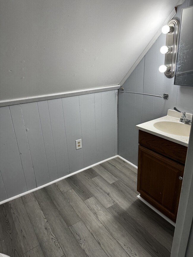 Building Photo - 149 Hemlock Ln