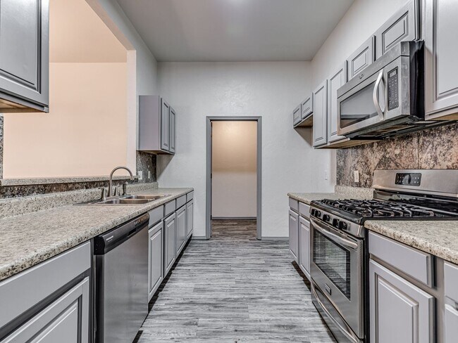 Building Photo - Updated Home + Deer Creek Schools + 3 bedr...