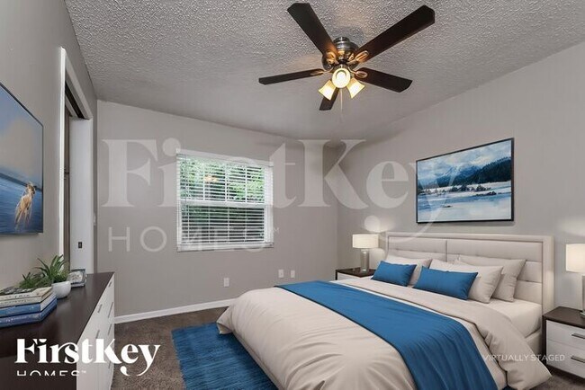 Building Photo - 6229 Florida Cir N