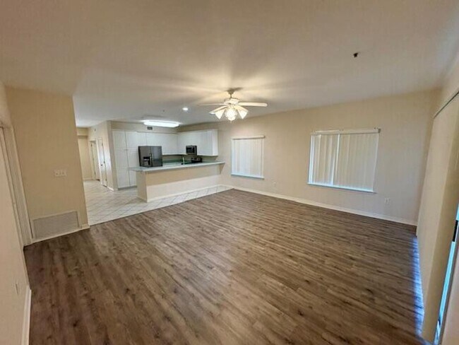 Building Photo - 406 Westlake Ct