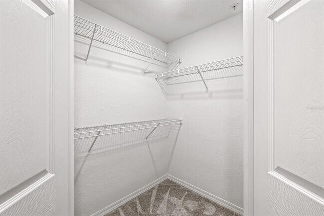 Building Photo - 501 Knights Run Ave