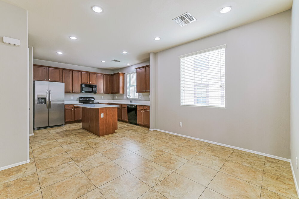 Building Photo - 1644 S Chatsworth