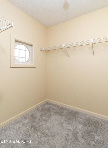 Building Photo - 1405 Wenlock Rd