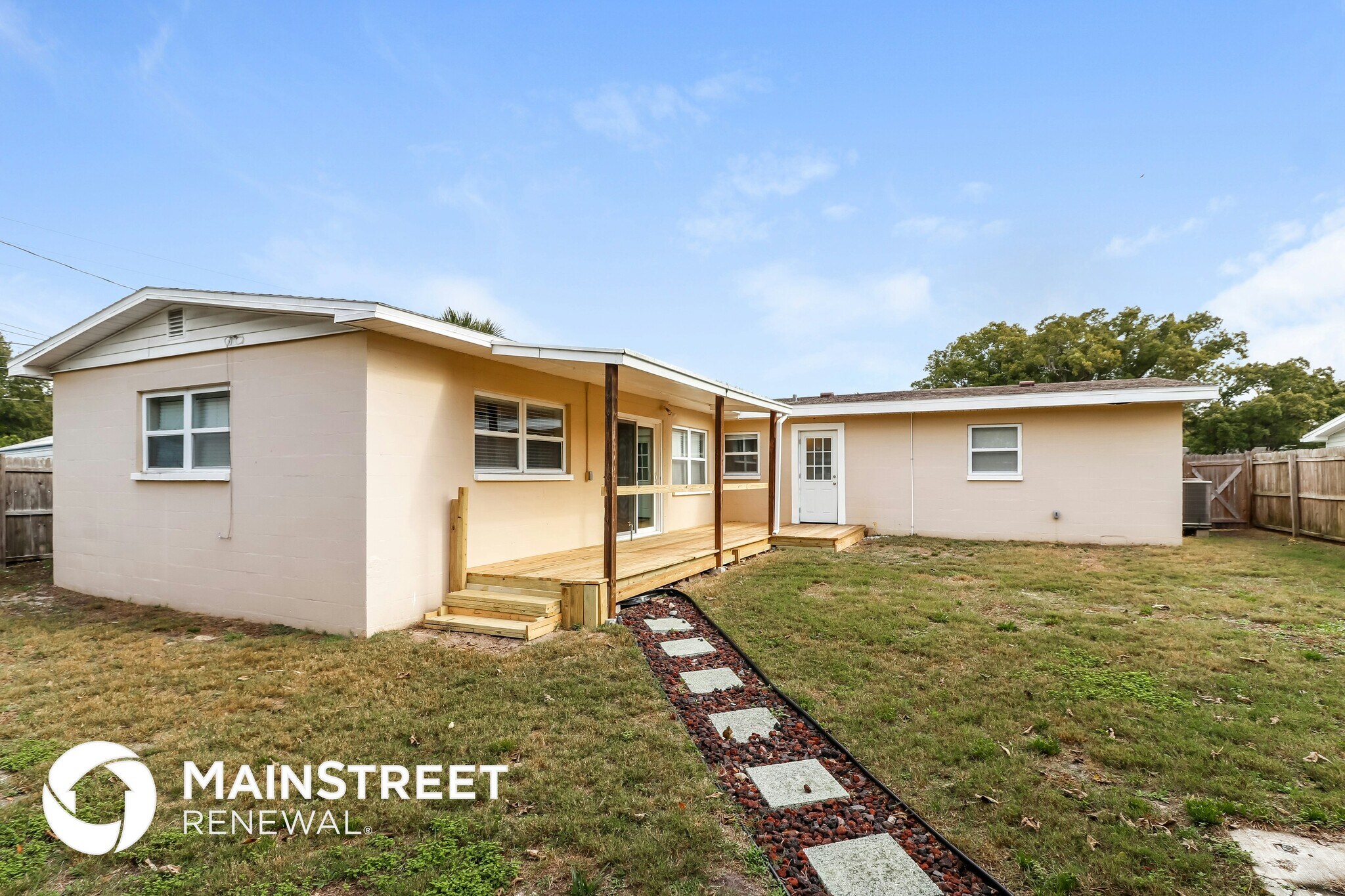 Building Photo - 104 Ramona Cir