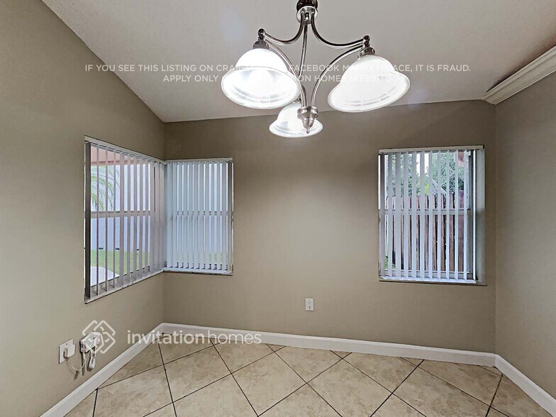 Building Photo - 12152 NW 35th Pl