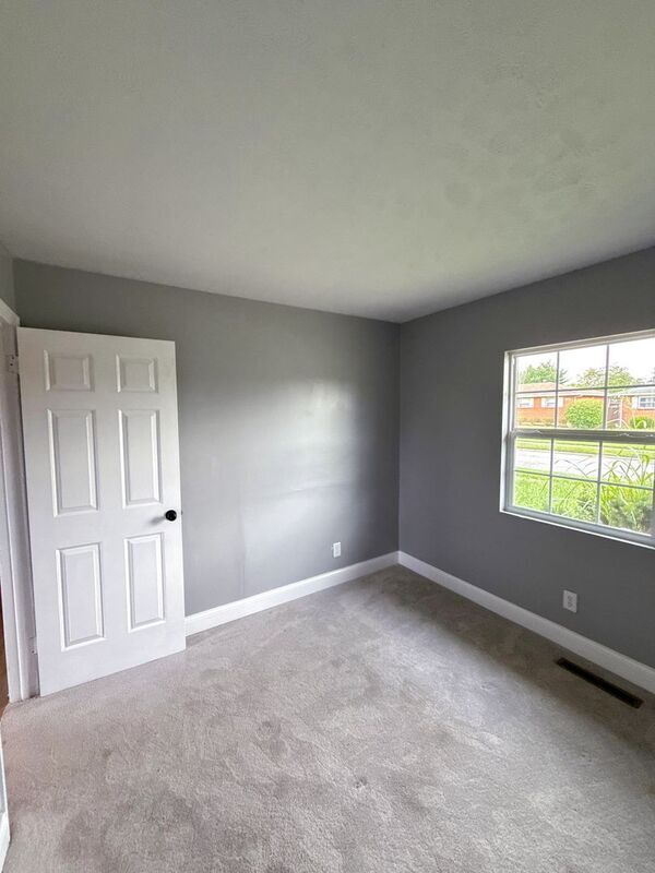 Building Photo - 1386 Faber Ave