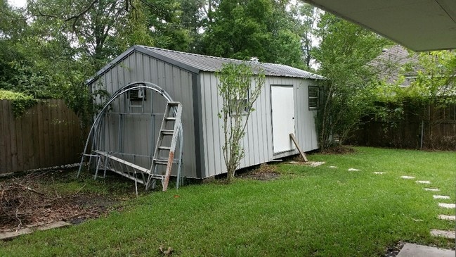 Building Photo - 385 Berry Rd