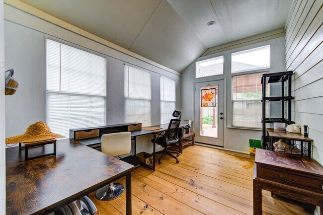 Building Photo - 3507 Sunburst Ct