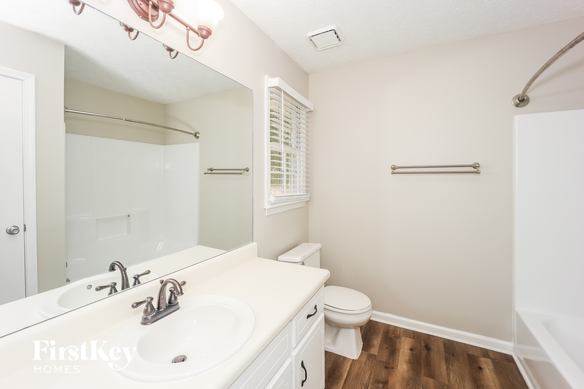 Building Photo - 60 Vineyards Dr