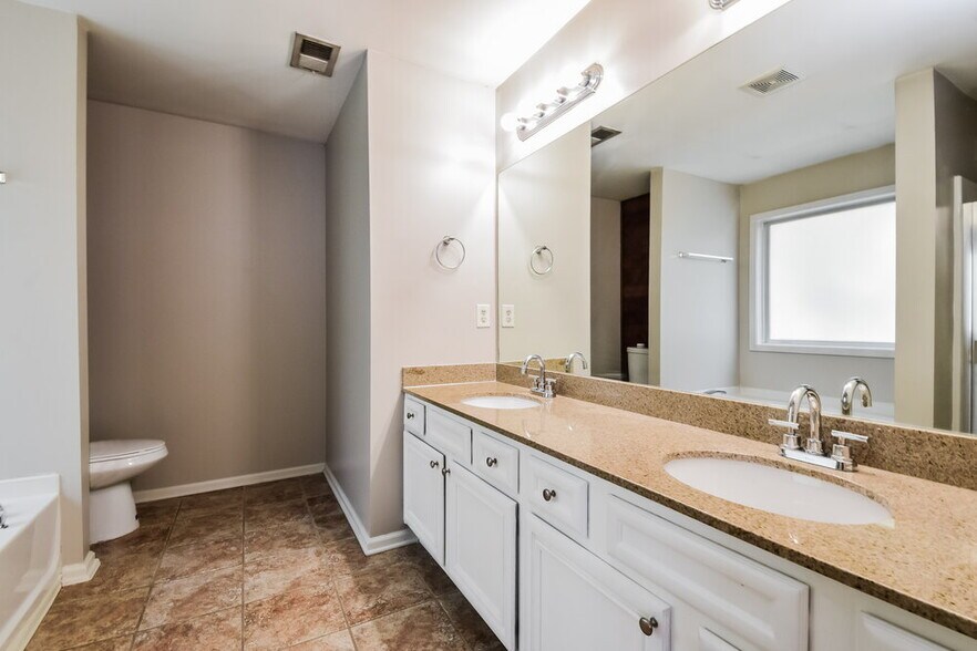 Building Photo - 308 Trailside Dr