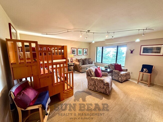 Building Photo - Panormic Lake Vew & Luxury Living in Tyrol...