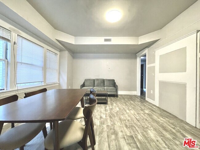 Building Photo - 1196 W 36th St