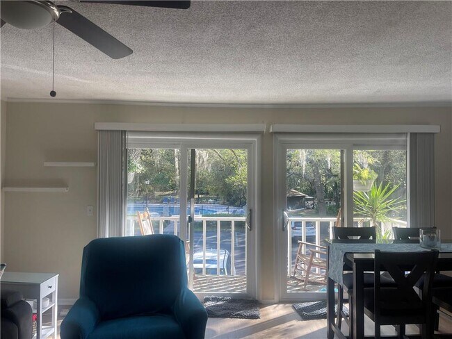 Building Photo - 800 Mallery St