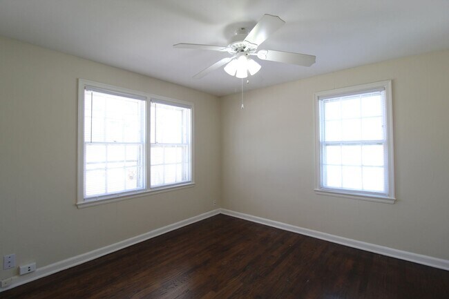 Building Photo - 1 Bedroom 1 Bath Duplex in Navy Hill Area in Olathe
