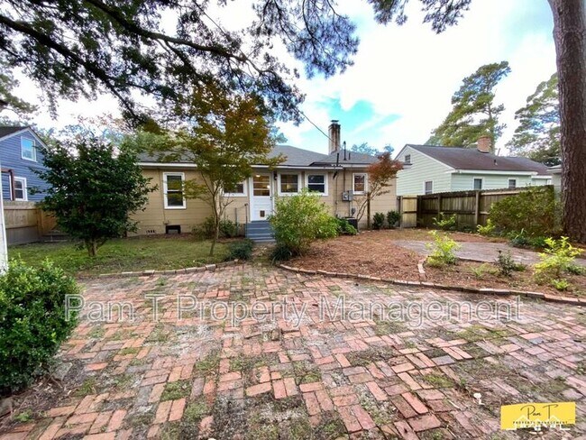 Building Photo - 304 Columbus Dr
