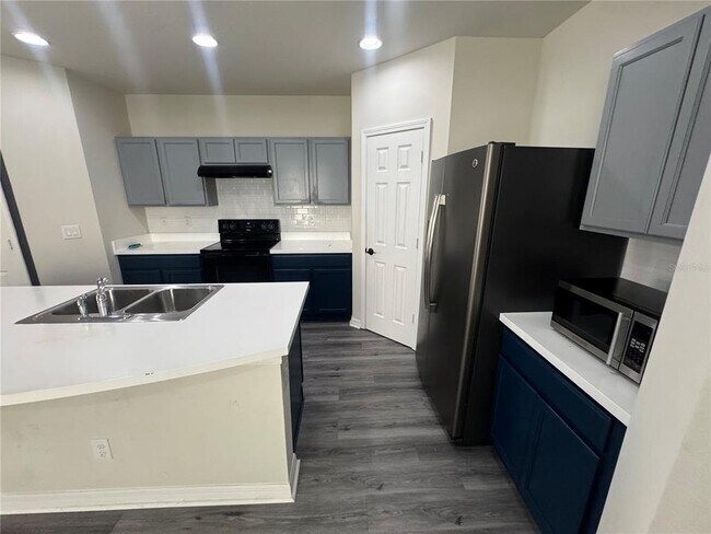 Building Photo - 4806 Chatterton Way