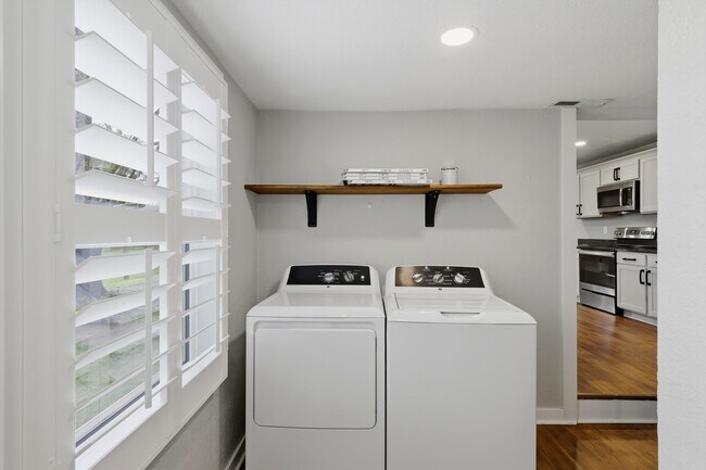 Building Photo - 613 Pearson Springs Rd