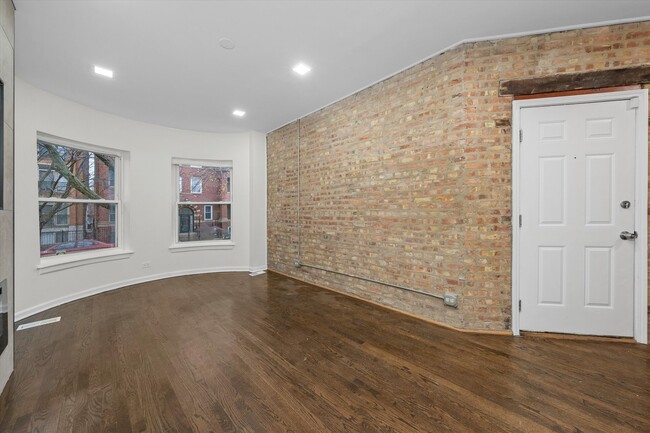 Building Photo - 4734 S St Lawrence Ave