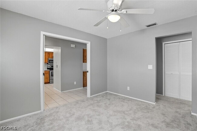 Building Photo - 1203 SW 48th Terrace