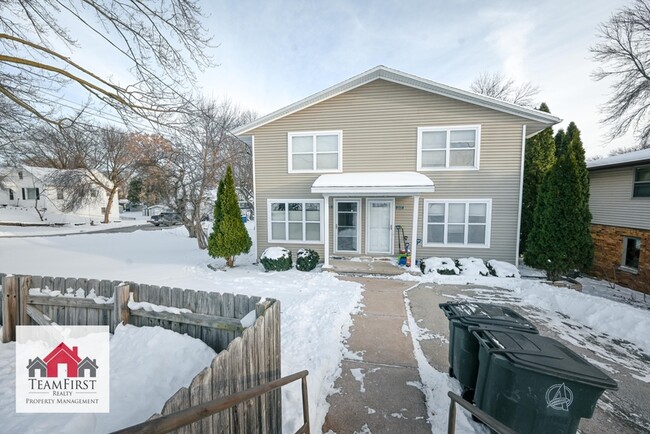 Building Photo - 2137 S Broadway