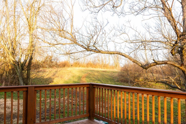 Building Photo - 942 Hawkins - Cummins Rd