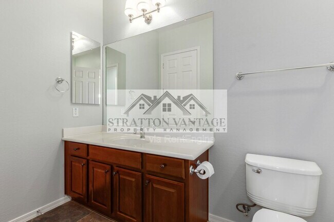 Building Photo - 7150 W Heritage Way