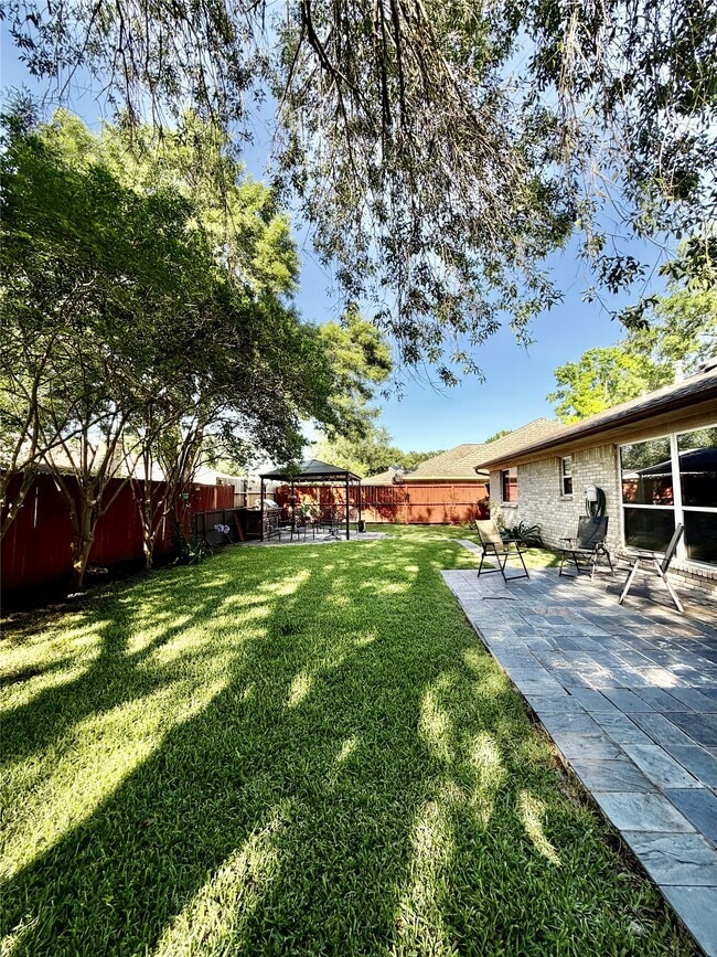Building Photo - 6610 La Puente Dr