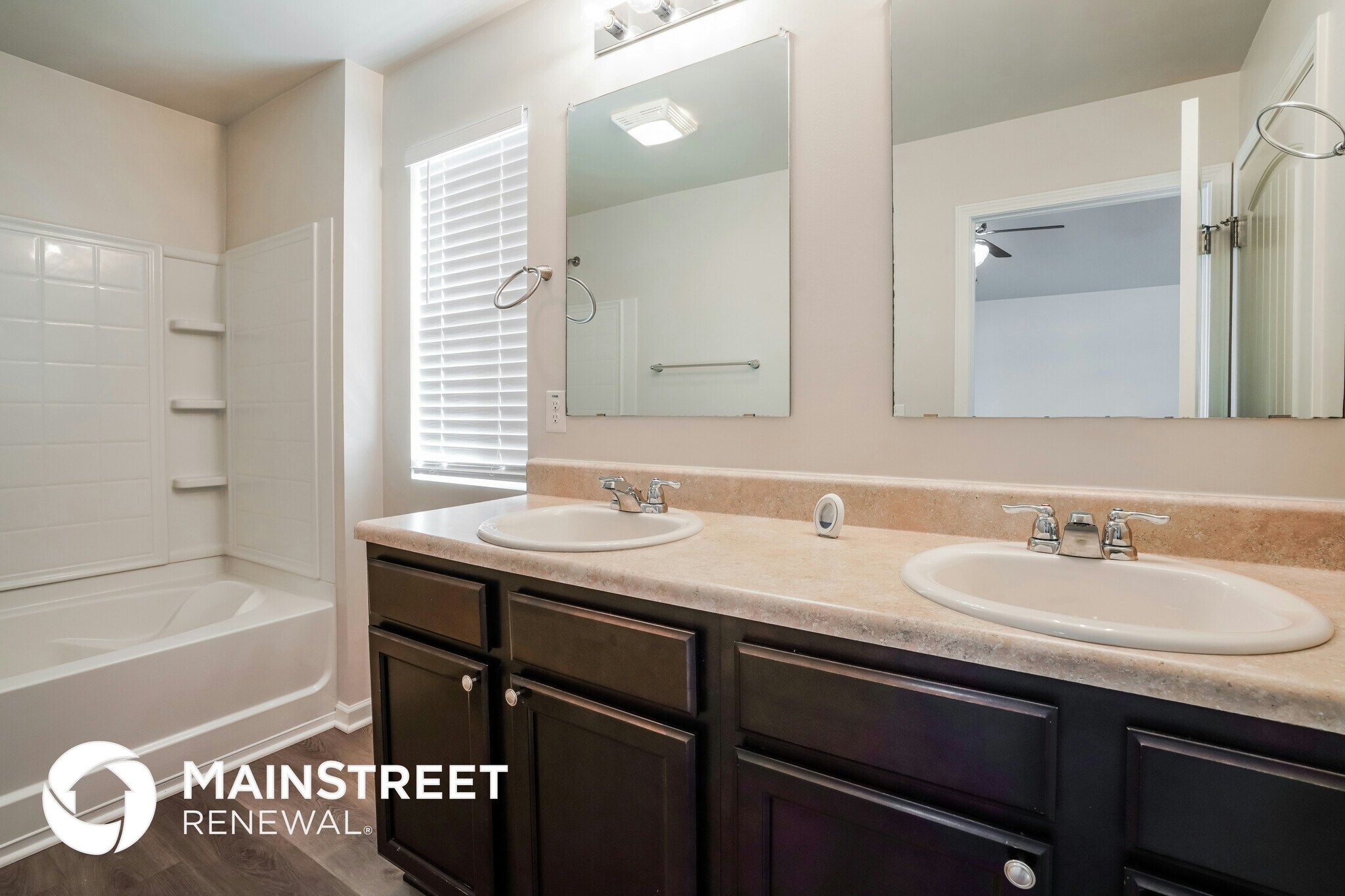 Building Photo - 4691 Woodford Cir