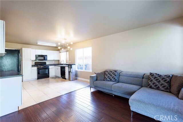 Building Photo - 44594 Johnston Dr