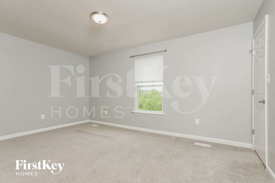 Building Photo - 1020 Remington Dr