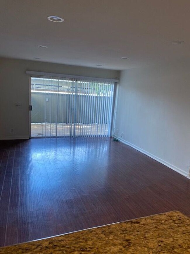 Building Photo - 25718 Hogan Dr