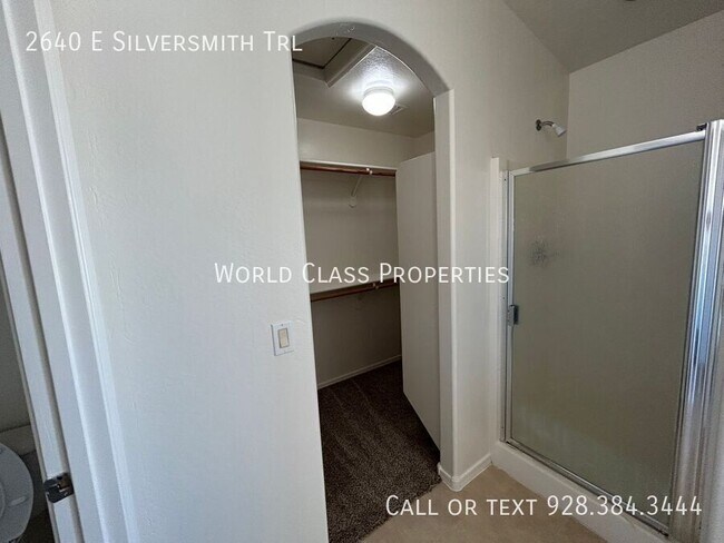 Building Photo - 2640 E Silversmith Trail