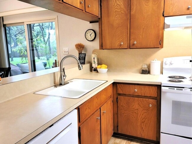 Building Photo - 6904 Argonne Forest Cove