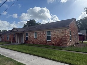 Building Photo - 6525 Renwick Dr