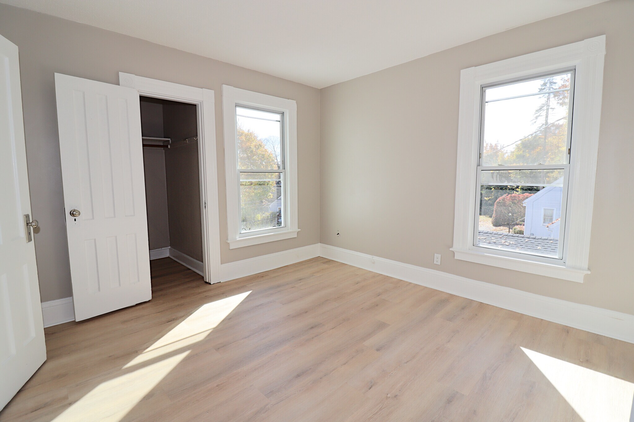 Building Photo - 154 Hawthorne Ave