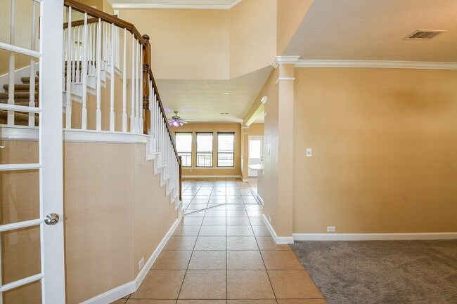 Building Photo - 2123 Witham Park Ln