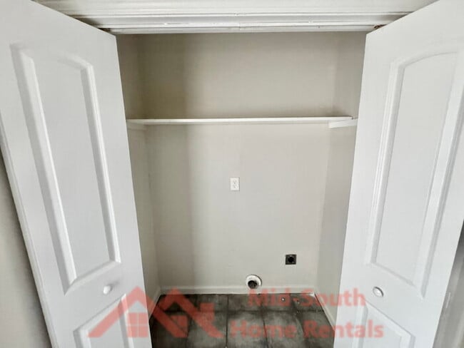 Building Photo - 3353 Elk Point Dr