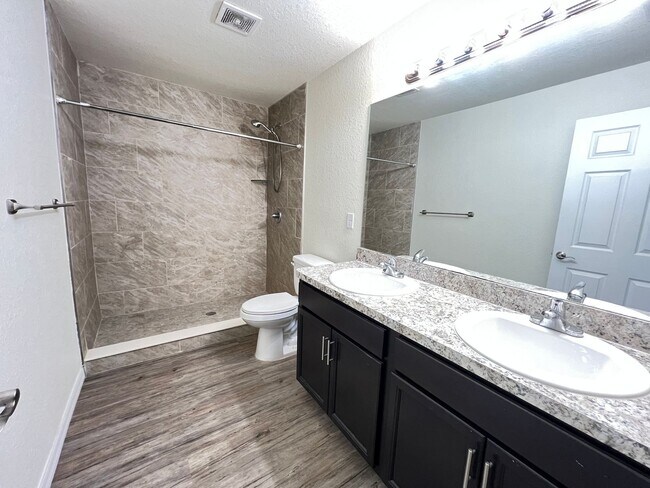 Building Photo - Beautiful 3 BD/2BA Home in Beautiful Ocala!!!