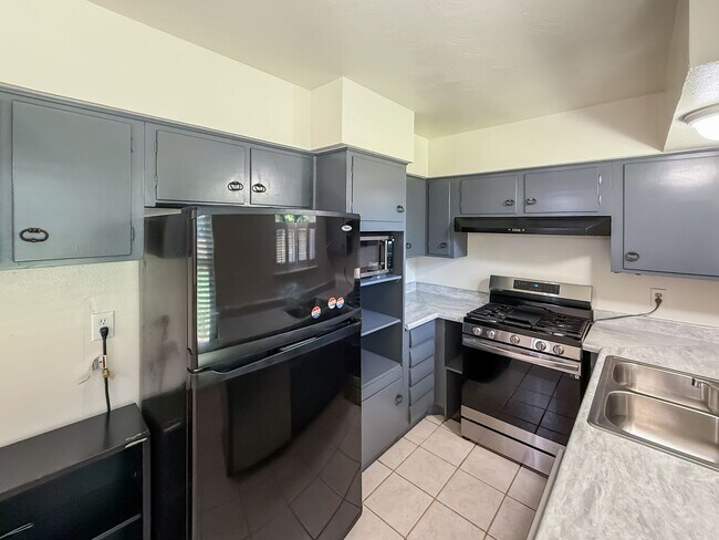 Building Photo - Charming Updated Home in Prime Irving Loca...