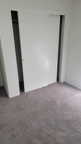 Building Photo - 2204 Aviation Way