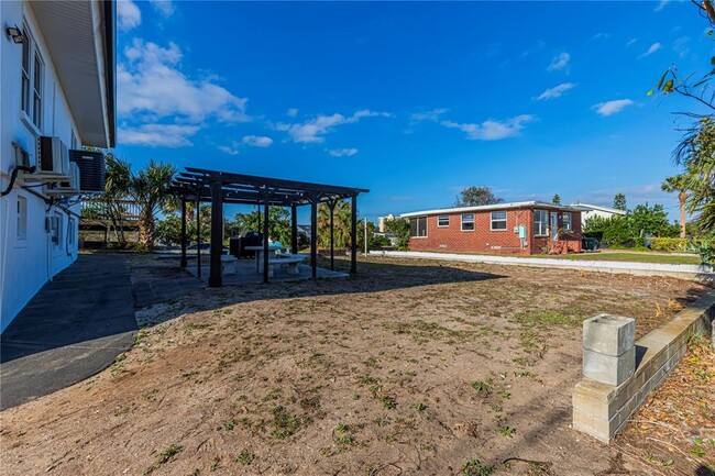 Building Photo - 2061 S Peninsula Dr