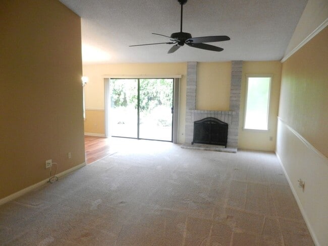 Building Photo - 4473 Augusta Dr