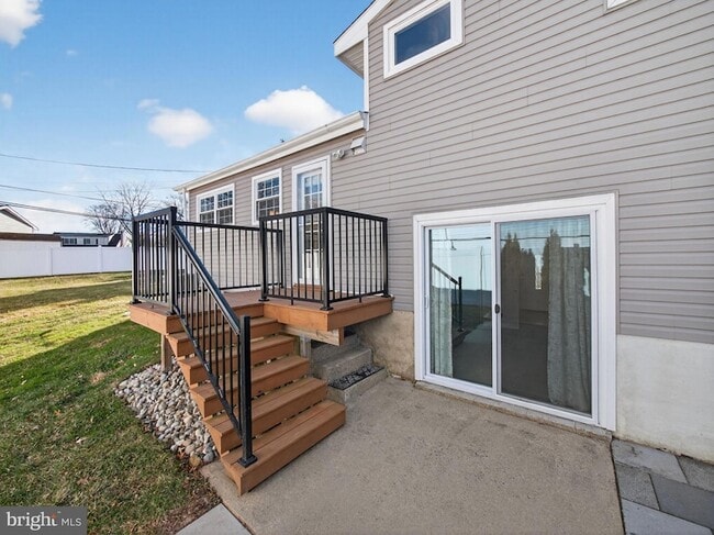 Building Photo - 1277 Beverly Rd