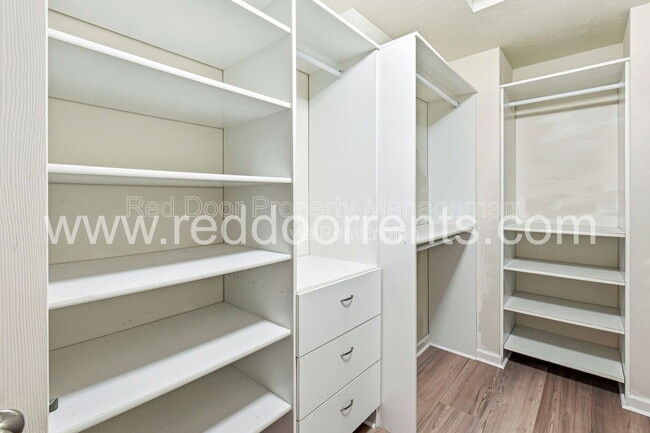 Building Photo - 7737 Solomon Dr