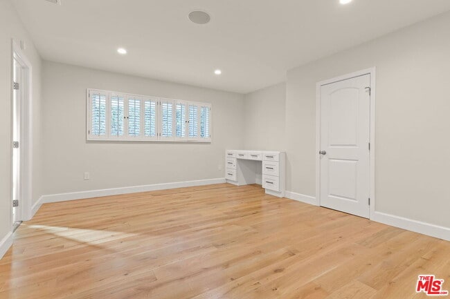 Building Photo - 4102 Cloverdale Ave