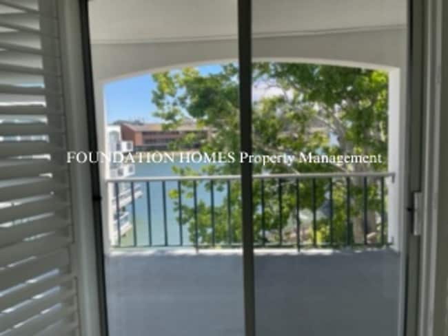 Building Photo - Sun Drenched Waterfront Shelter Bay Penthouse- Pool- Tennis - FOUNDATION